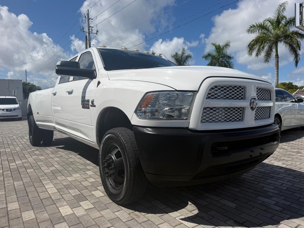 2017 RAM 3500 Tradesman 4x4 Crew Cab 8' Box