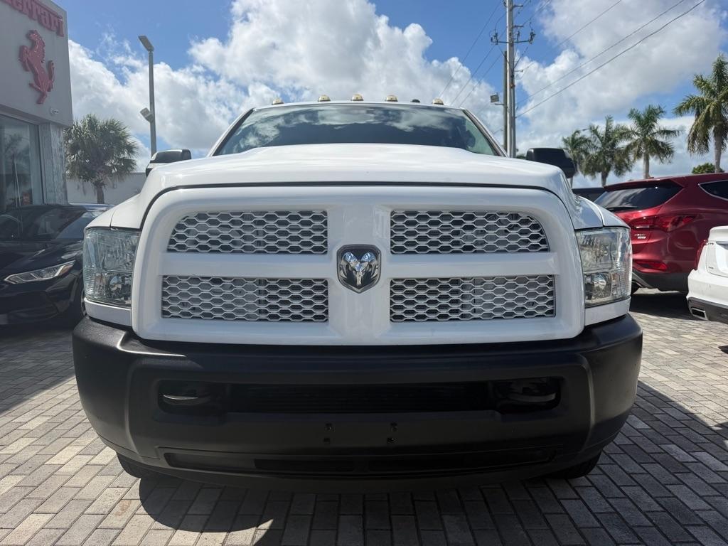RAM 3500 Tradesman 4x4 Crew Cab 8' Box 2017