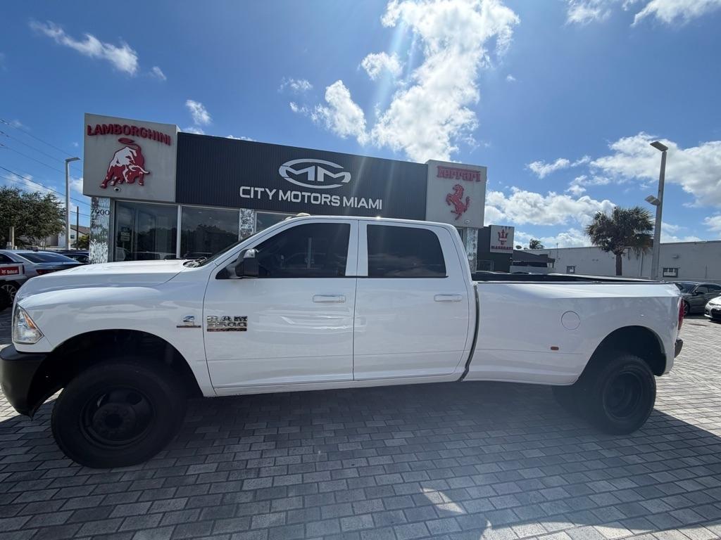 RAM 3500 Tradesman 4x4 Crew Cab 8' Box 2017