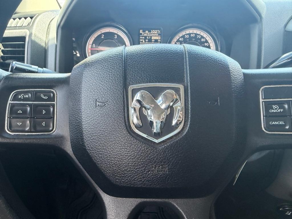 RAM 3500 Tradesman 4x4 Crew Cab 8' Box 2017