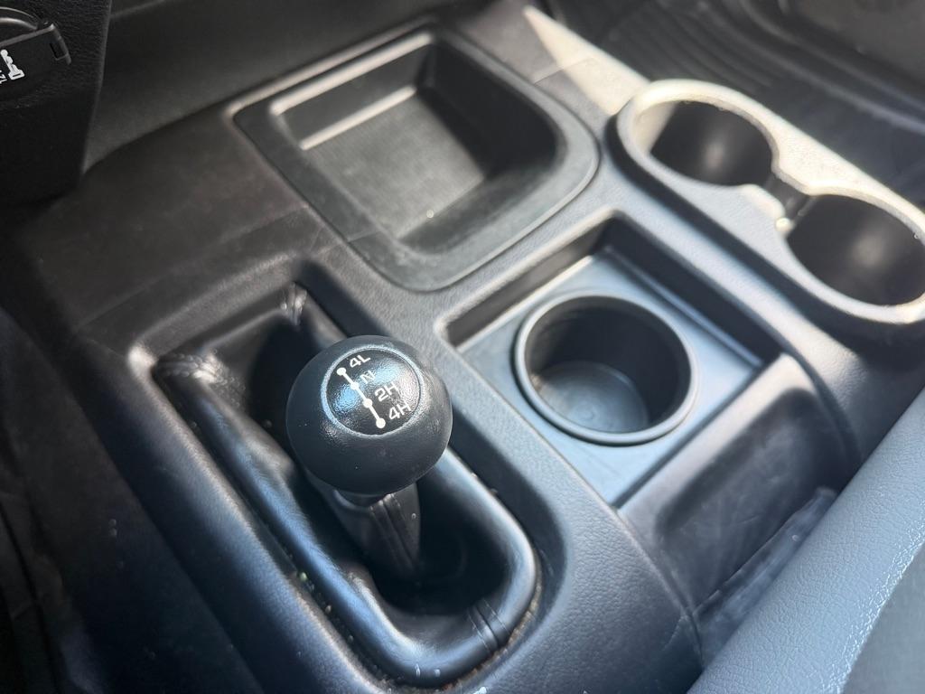 RAM 3500 Tradesman 4x4 Crew Cab 8' Box 2017