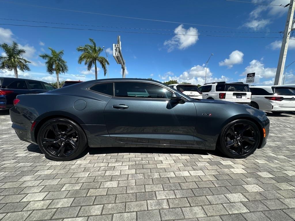 Chevrolet Camaro 2dr Cpe LT1 2021