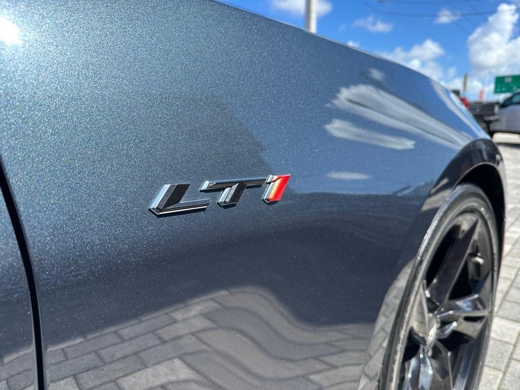 Chevrolet Camaro 2dr Cpe LT1 2021