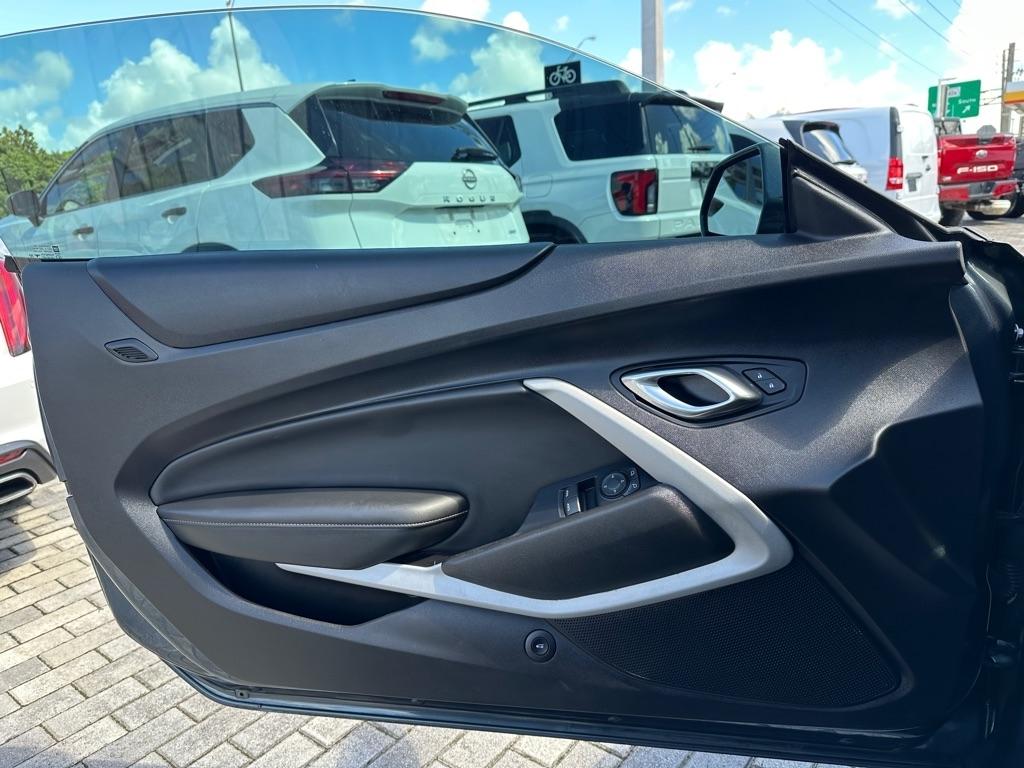 Chevrolet Camaro 2dr Cpe LT1 2021