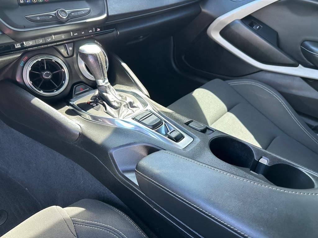 Chevrolet Camaro 2dr Cpe LT1 2021
