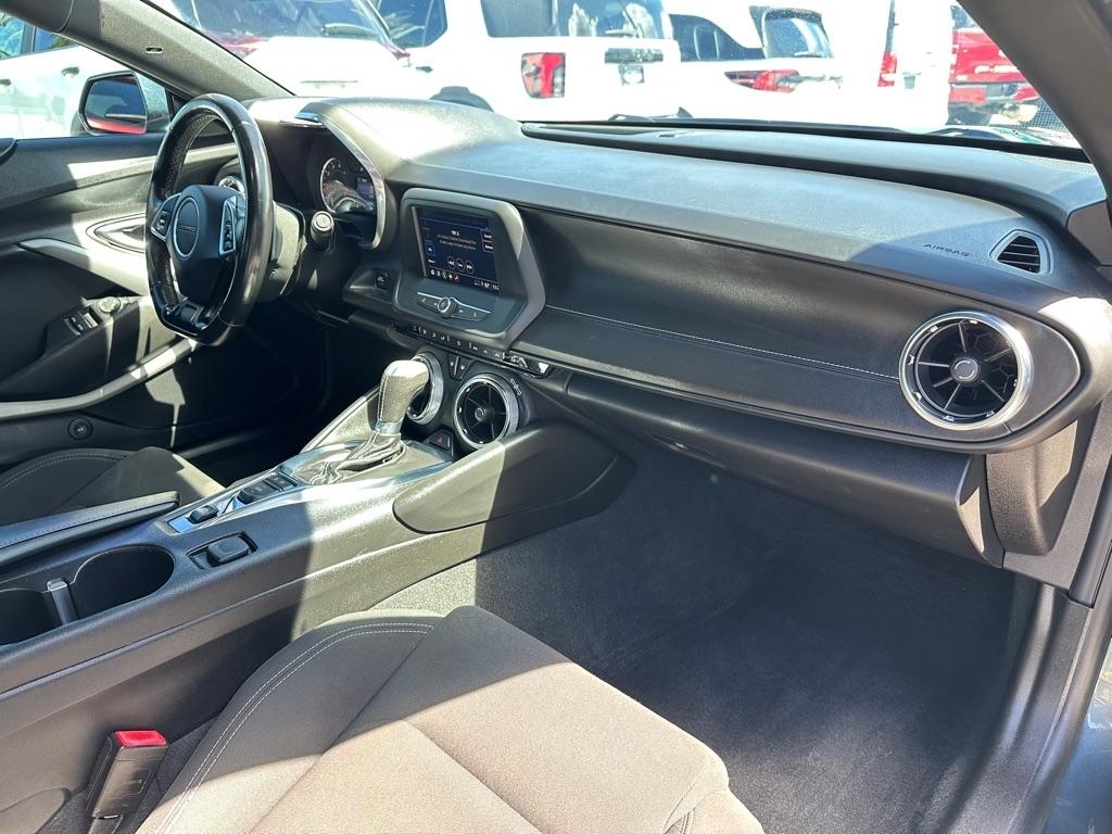 Chevrolet Camaro 2dr Cpe LT1 2021