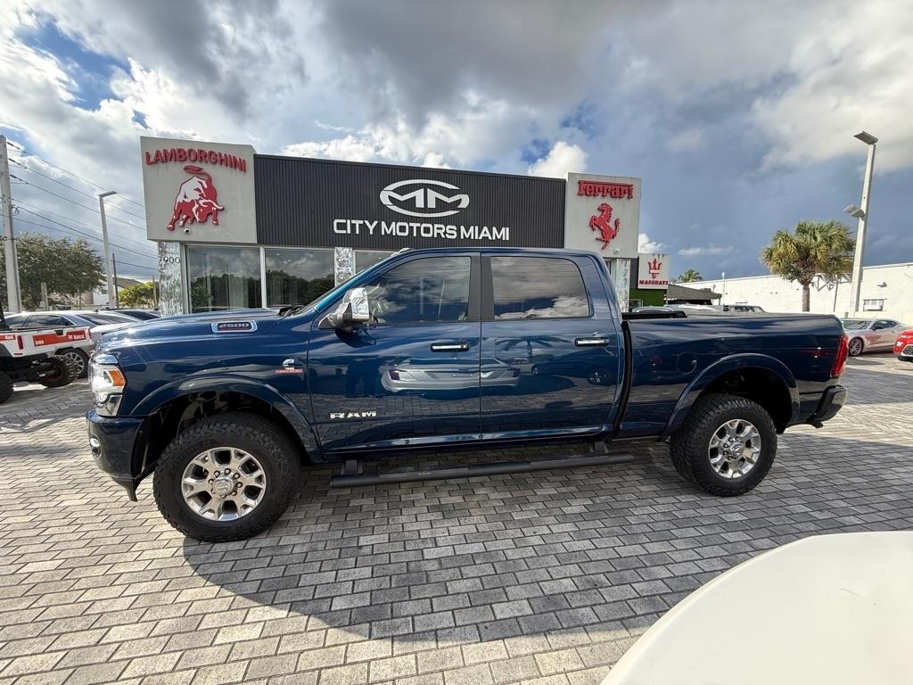 RAM 2500 Laramie 4x4 Crew Cab 6'4" Box 2022
