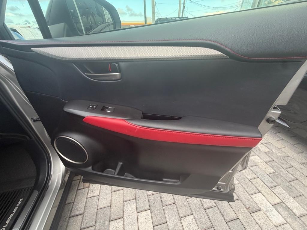 Lexus NX photo 13