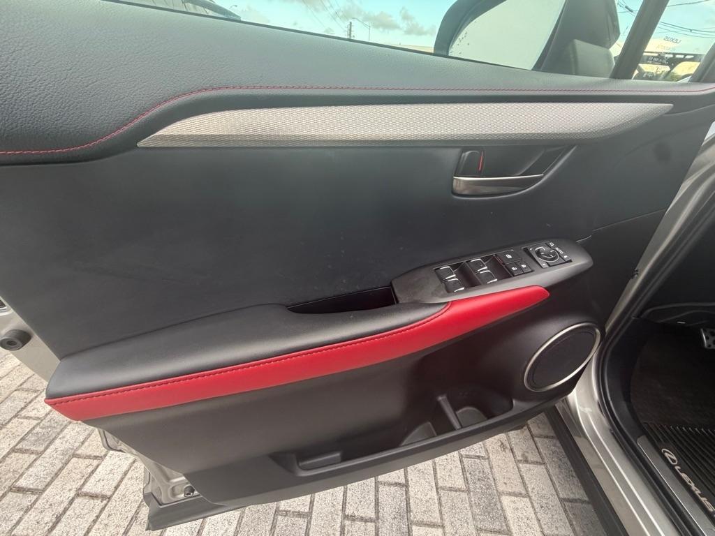 Lexus NX photo 15