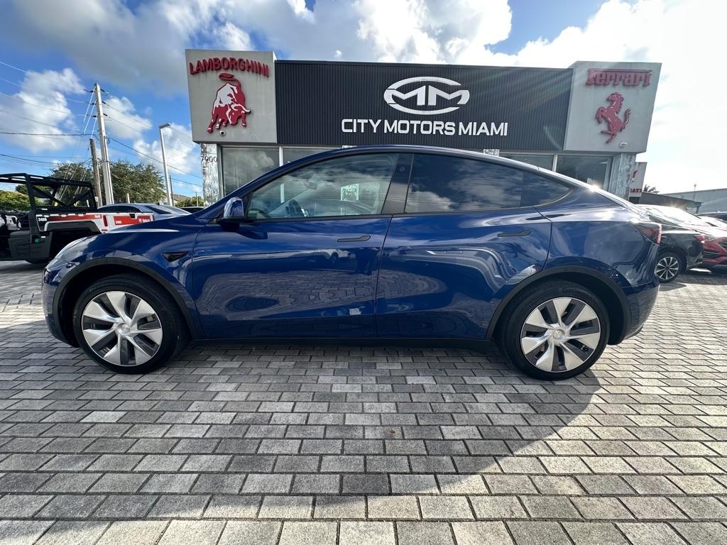 Tesla Model Y RWD *Ltd Avail* 2024