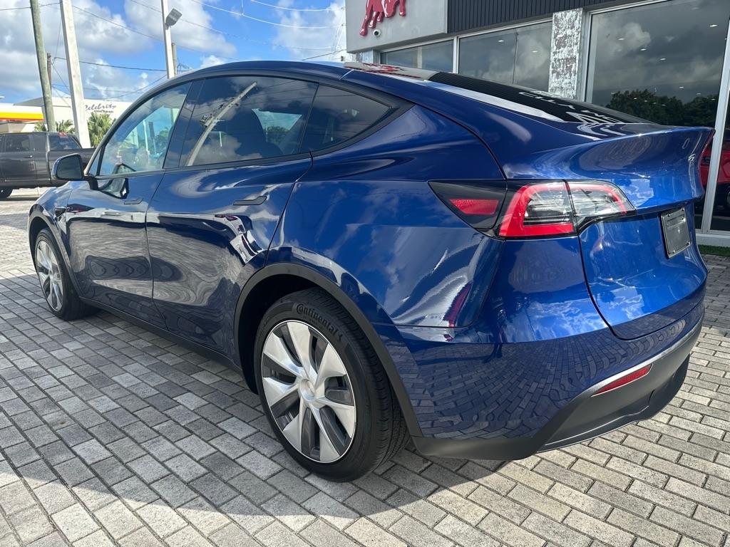 Tesla Model Y RWD *Ltd Avail* 2024