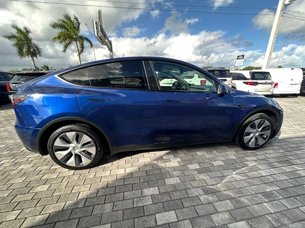 Tesla Model Y RWD *Ltd Avail* 2024