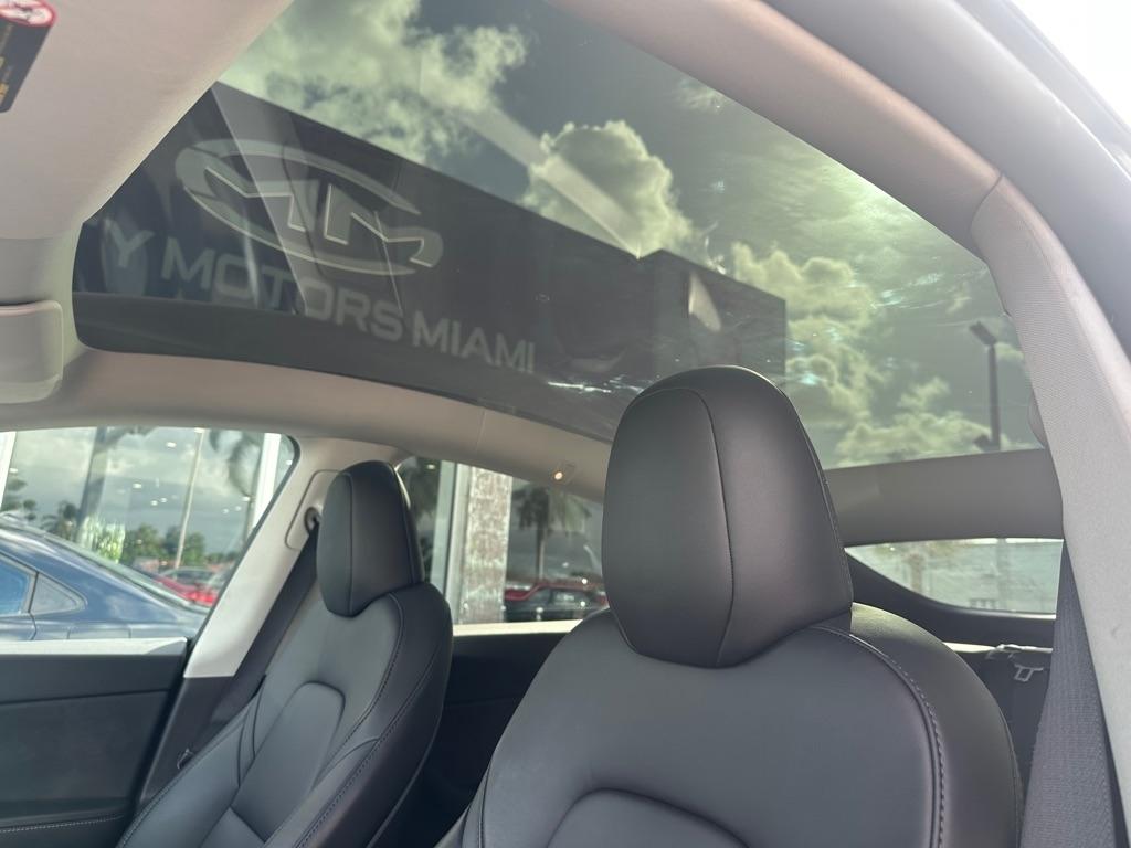 Tesla Model Y RWD *Ltd Avail* 2024