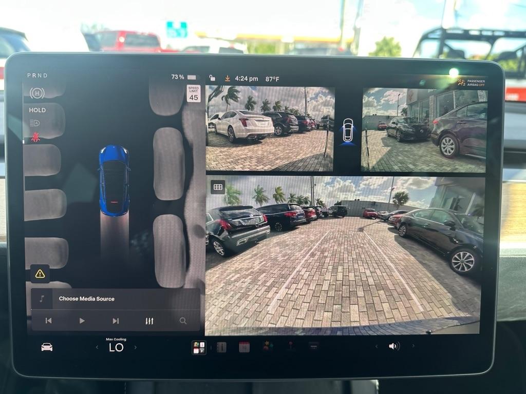 Tesla Model Y RWD *Ltd Avail* 2024