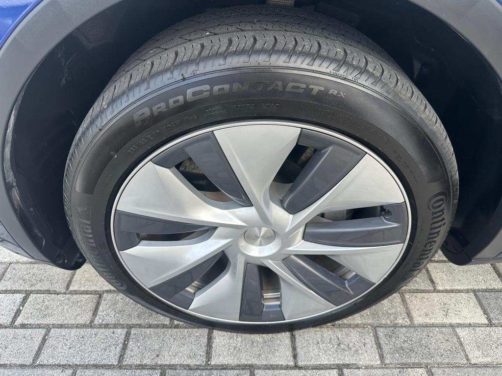 Tesla Model Y RWD *Ltd Avail* 2024