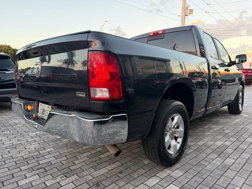 RAM 1500 2WD Quad Cab 140.5" SLT 2015
