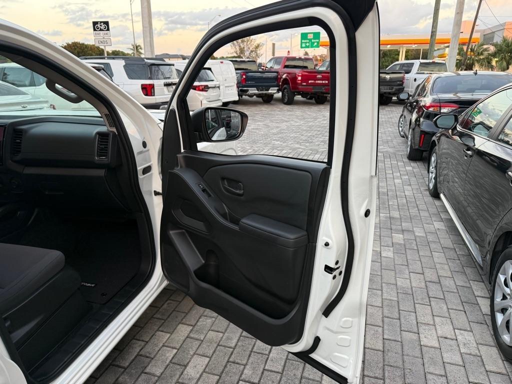 Nissan Frontier King Cab 4x2 S 2024