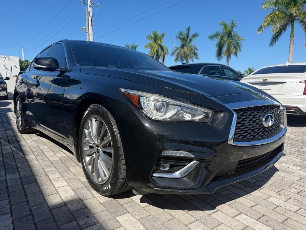 Infiniti Q50 LUXE RWD 2022