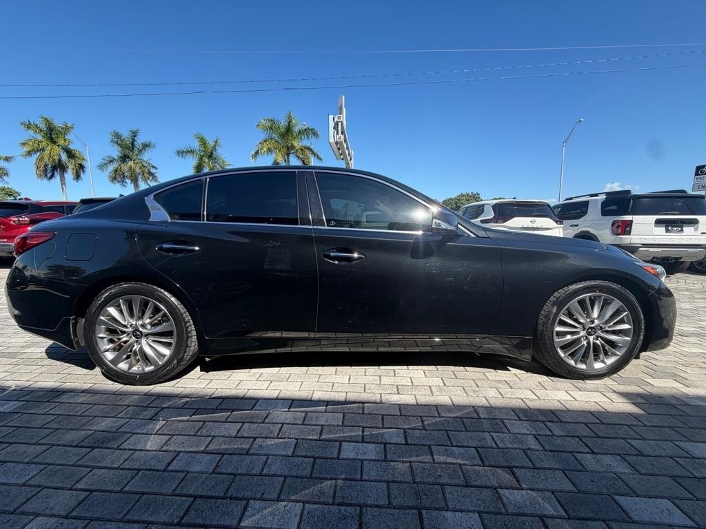 Infiniti Q50 LUXE RWD 2022