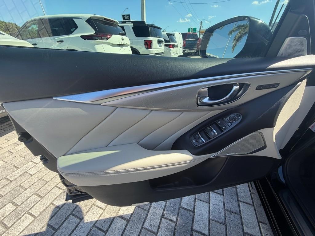Infiniti Q50 LUXE RWD 2022