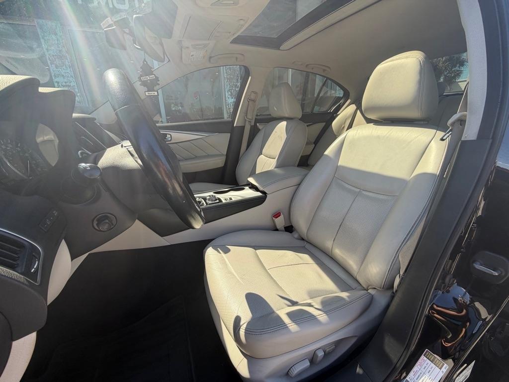 Infiniti Q50 LUXE RWD 2022