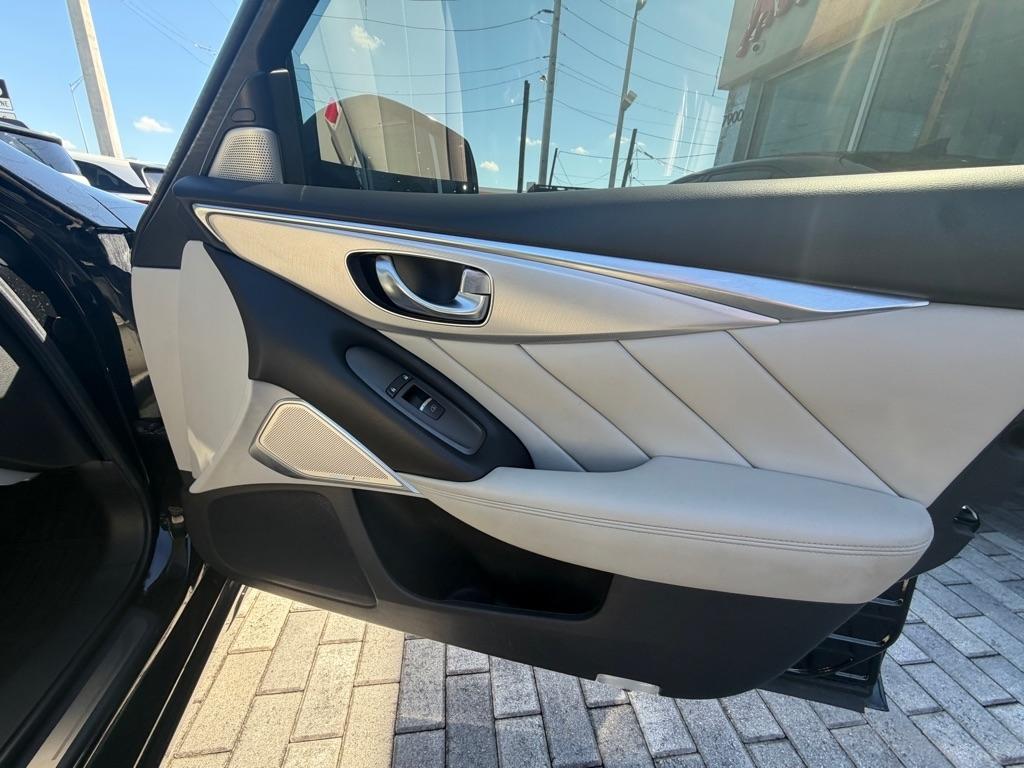 Infiniti Q50 LUXE RWD 2022