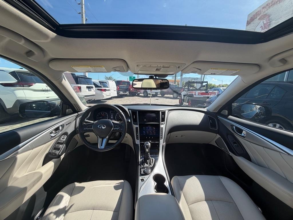 Infiniti Q50 LUXE RWD 2022