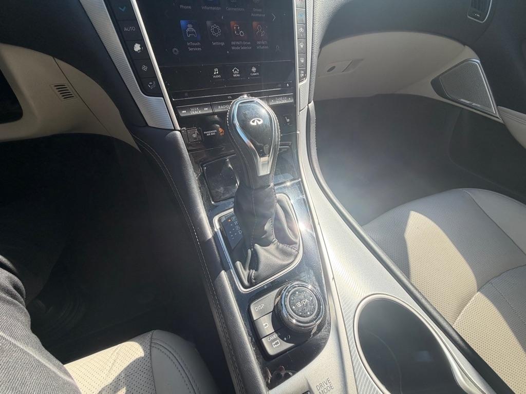 Infiniti Q50 LUXE RWD 2022