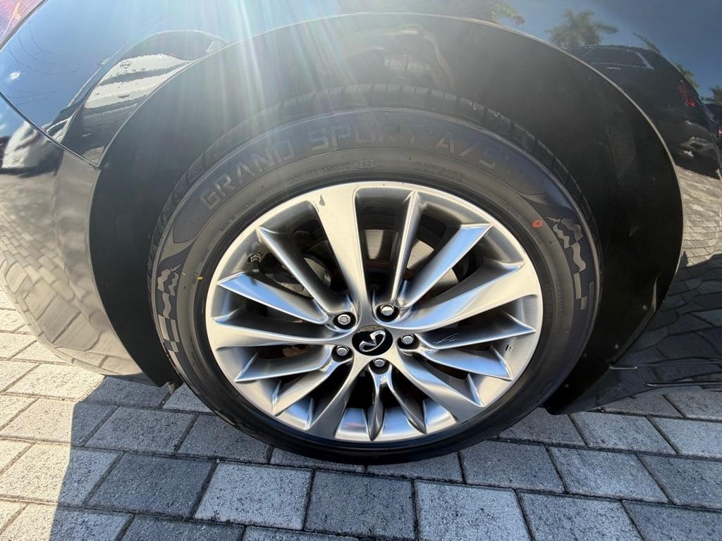 Infiniti Q50 LUXE RWD 2022