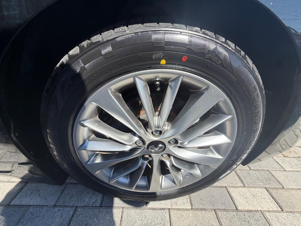 Infiniti Q50 LUXE RWD 2022