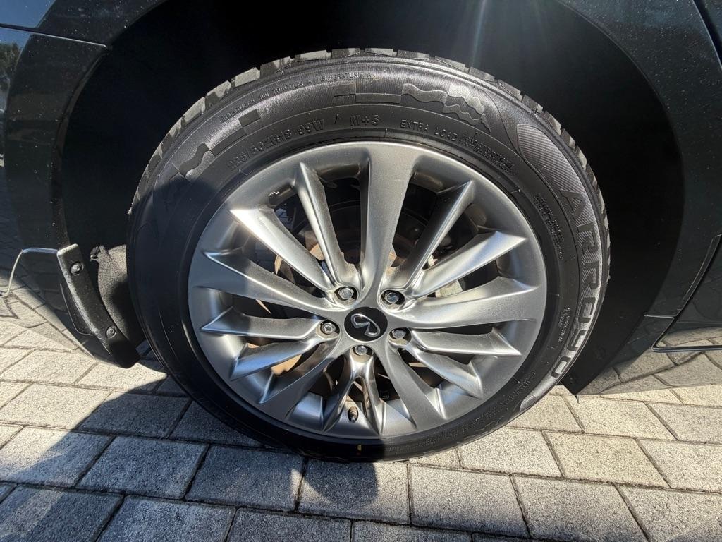 Infiniti Q50 LUXE RWD 2022