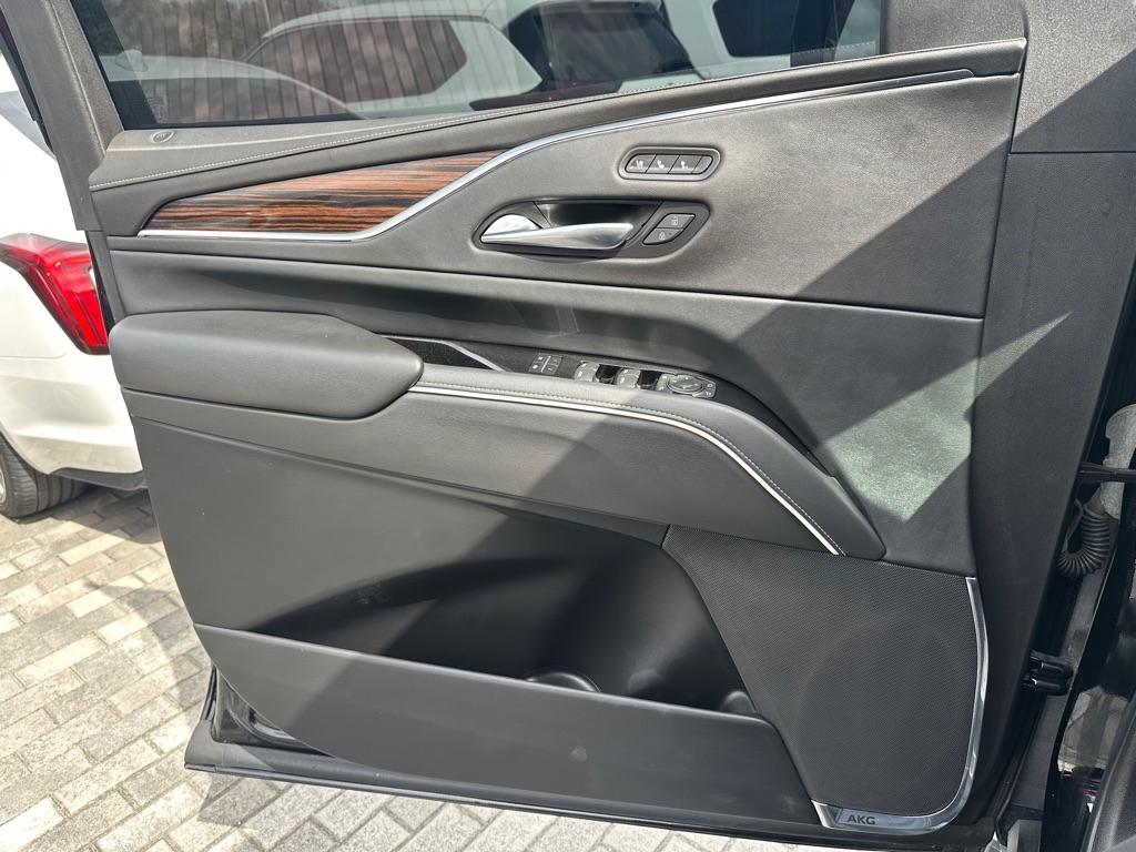 Cadillac Escalade 4WD 4dr Premium Luxury 2022