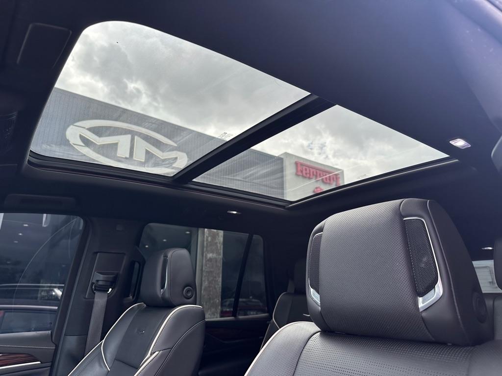 Cadillac Escalade 4WD 4dr Premium Luxury 2022
