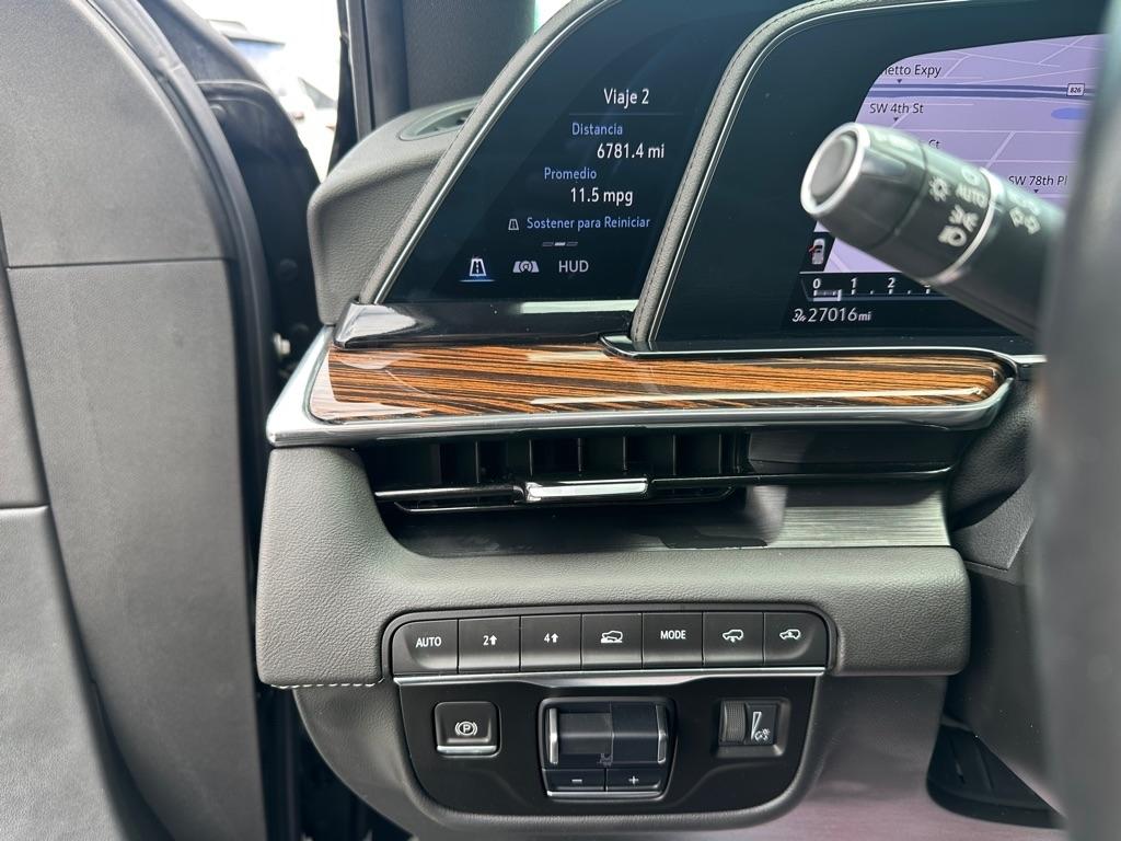 Cadillac Escalade 4WD 4dr Premium Luxury 2022