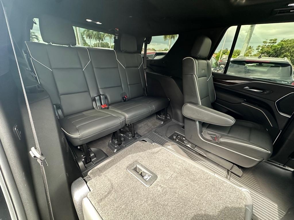 Cadillac Escalade 4WD 4dr Premium Luxury 2022