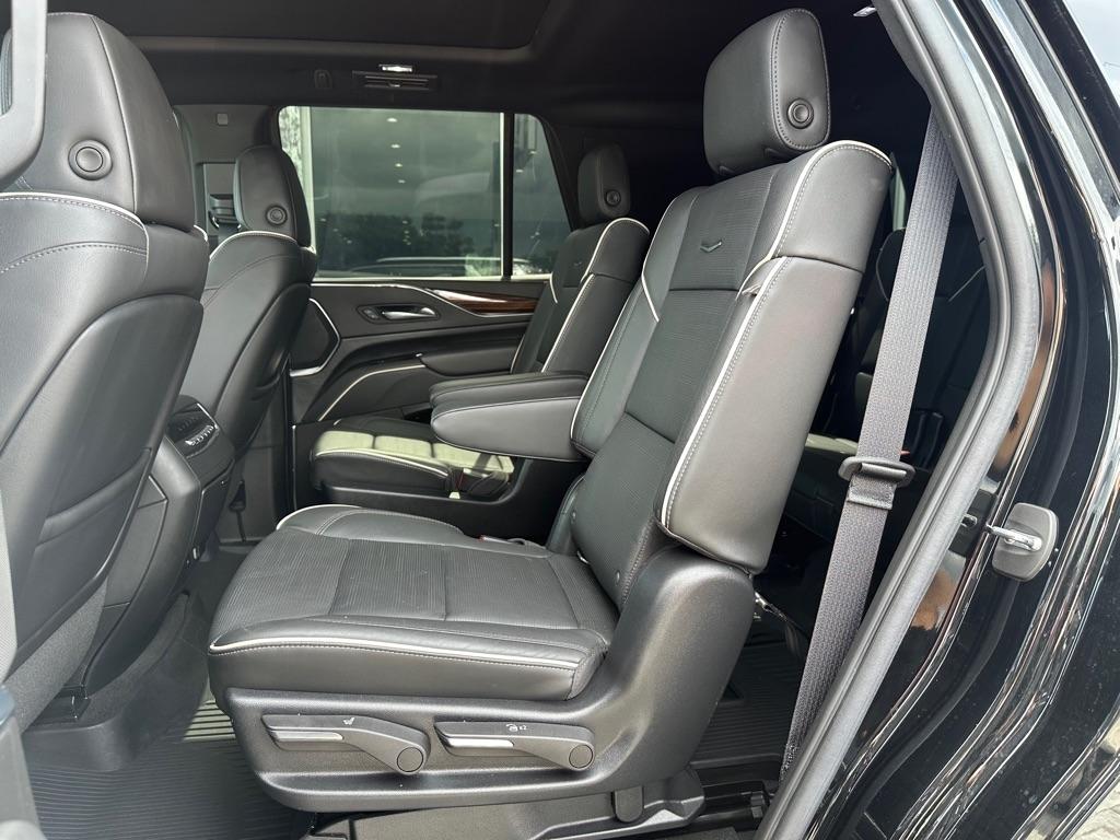 Cadillac Escalade 4WD 4dr Premium Luxury 2022