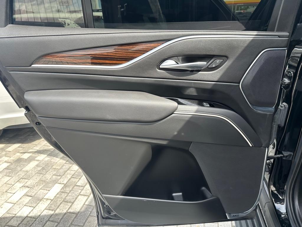 Cadillac Escalade 4WD 4dr Premium Luxury 2022