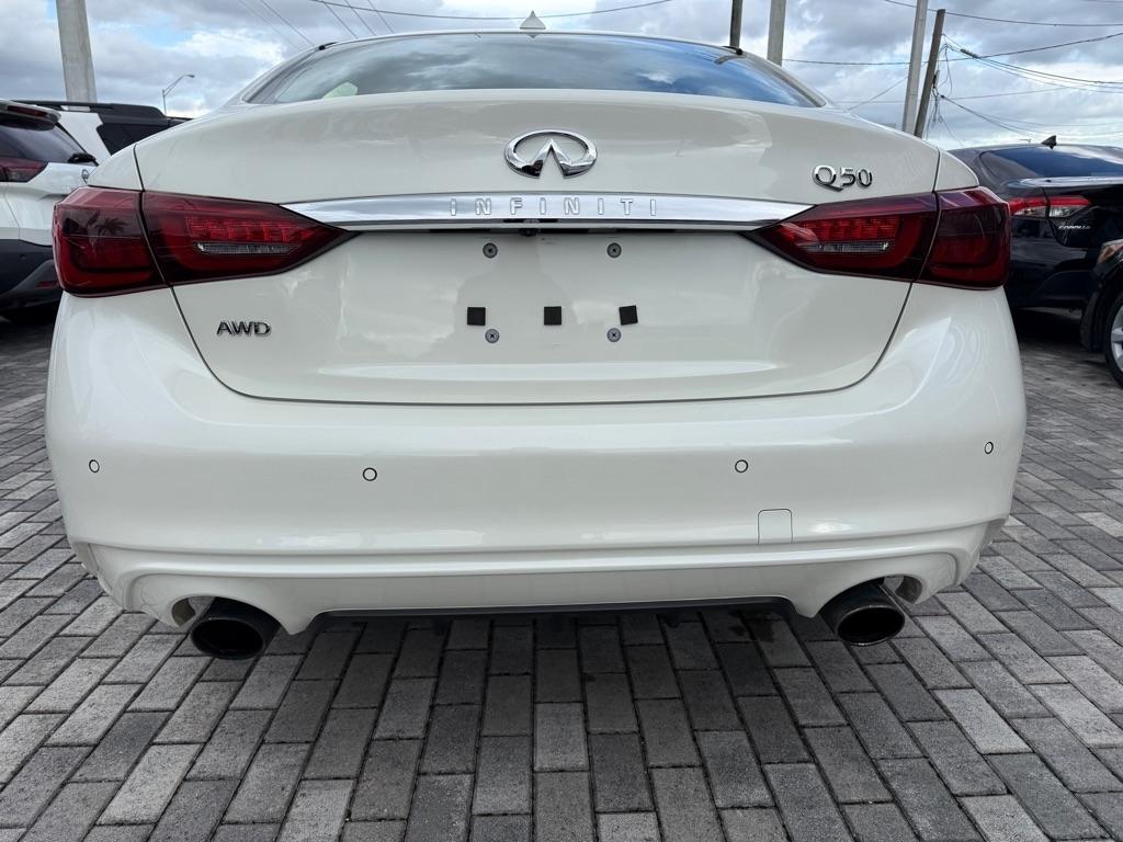 Infiniti Q50 LUXE AWD 2023