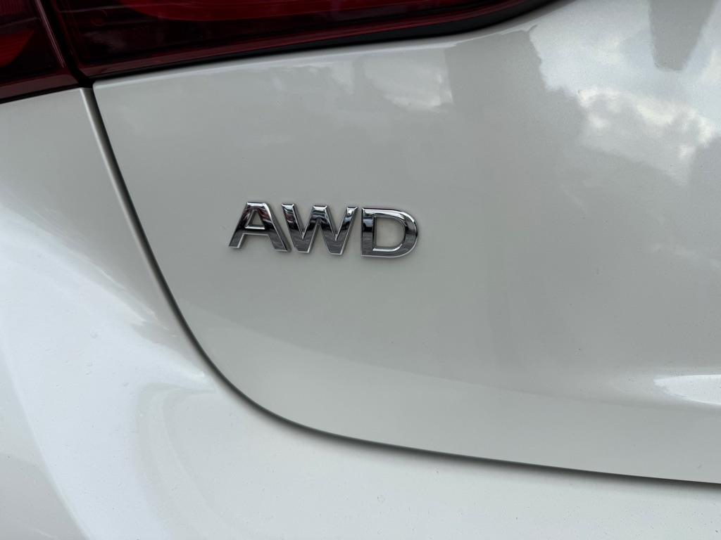 Infiniti Q50 LUXE AWD 2023
