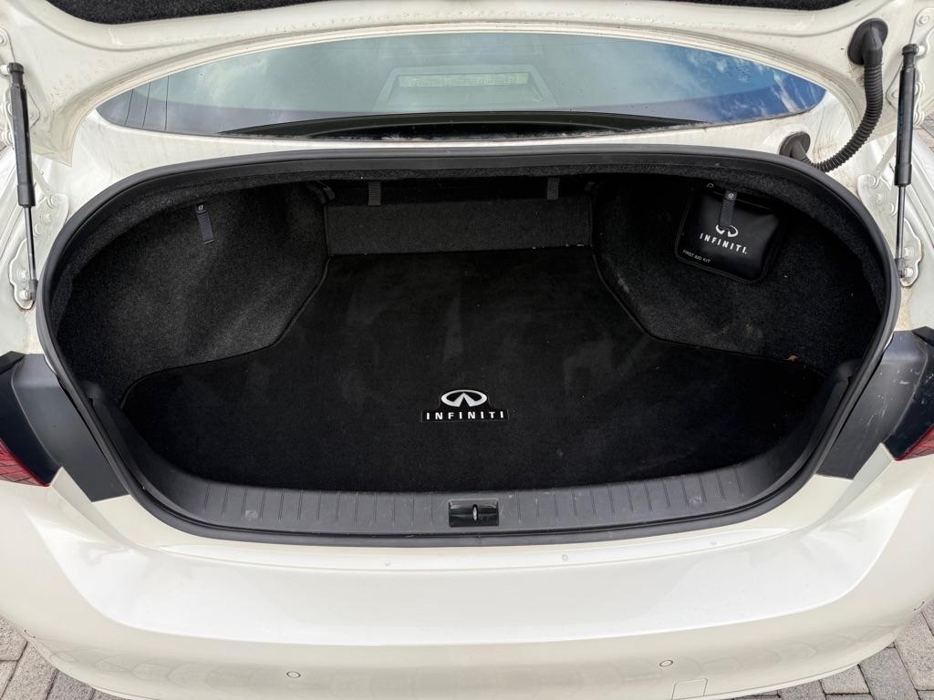 Infiniti Q50 LUXE AWD 2023
