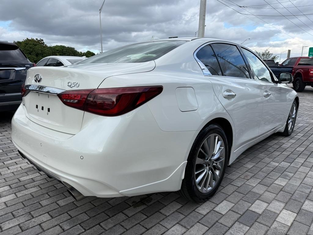 Infiniti Q50 LUXE AWD 2023