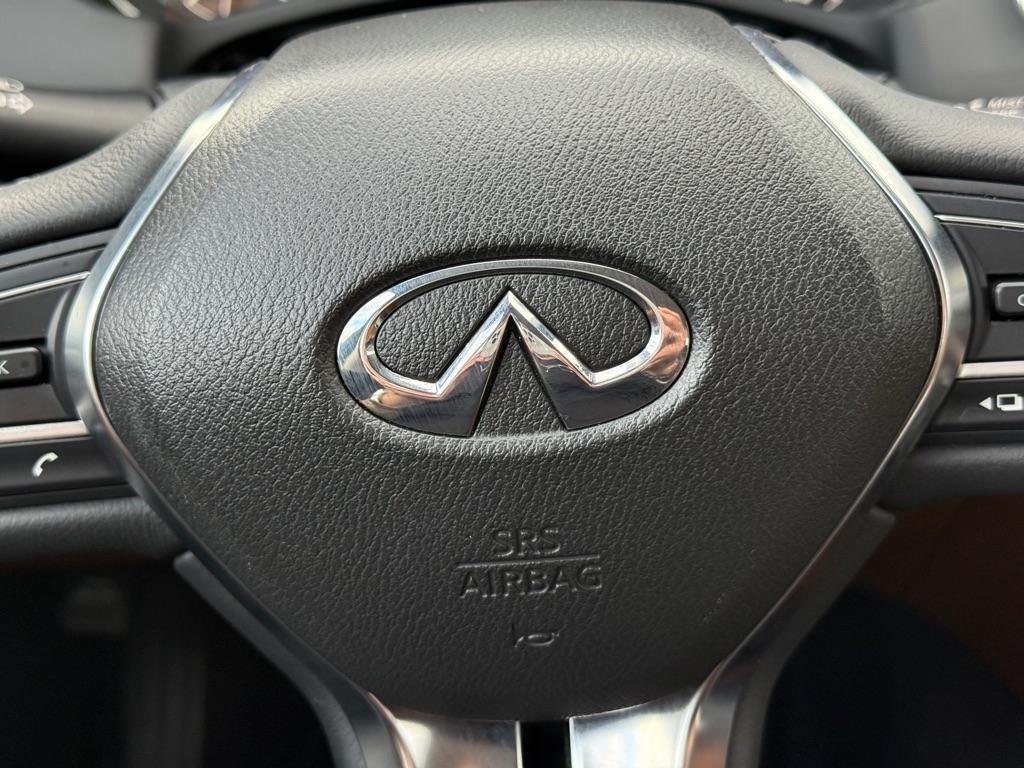 Infiniti Q50 LUXE AWD 2023