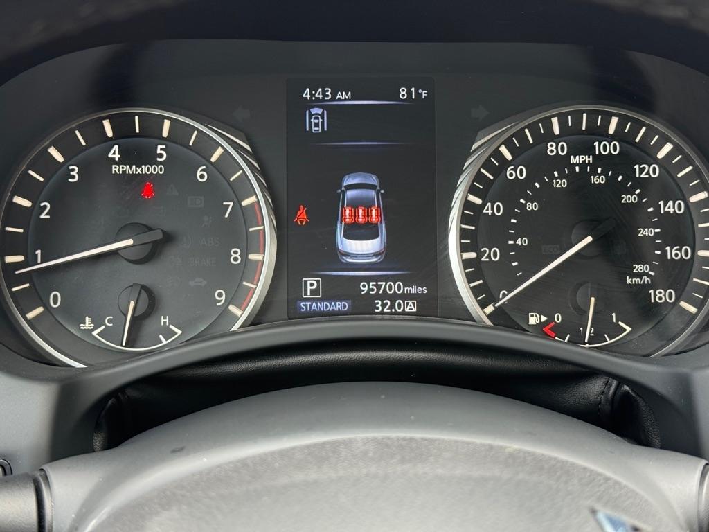 Infiniti Q50 LUXE AWD 2023