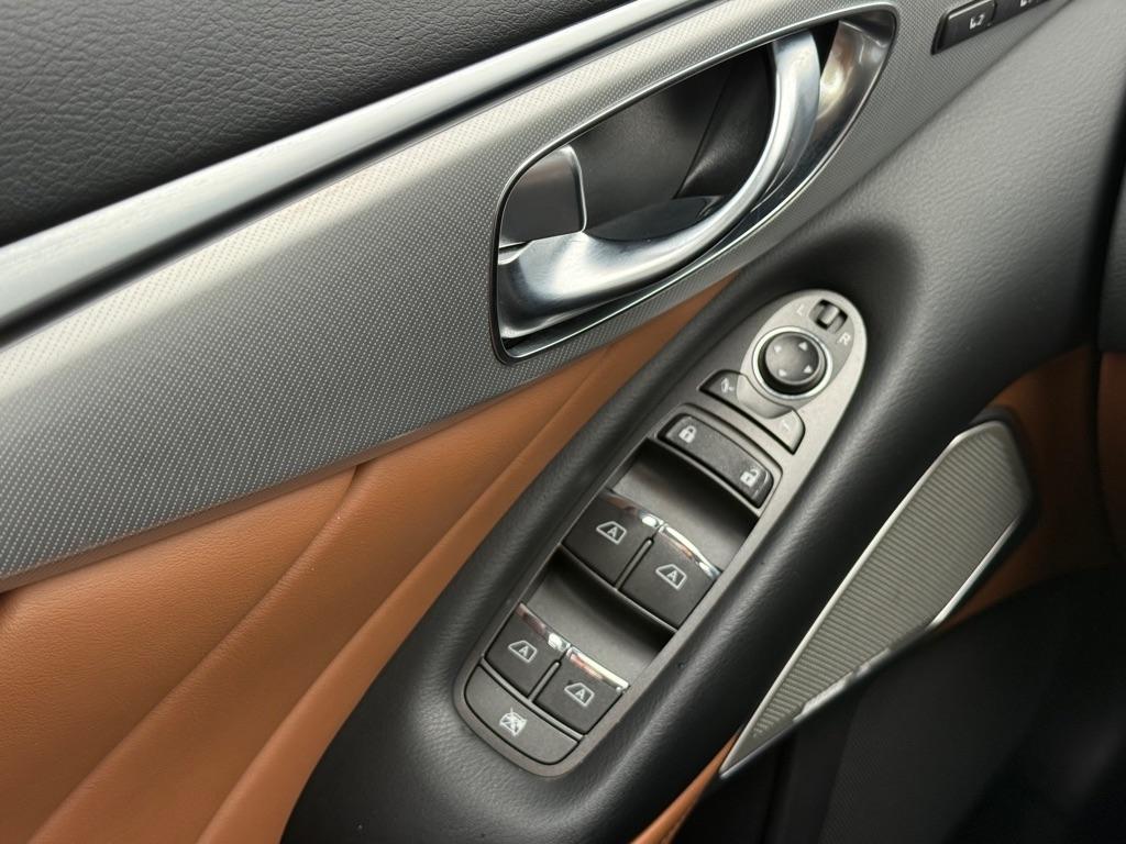 Infiniti Q50 LUXE AWD 2023