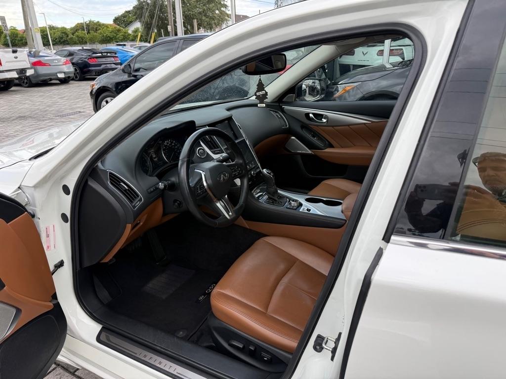 Infiniti Q50 LUXE AWD 2023