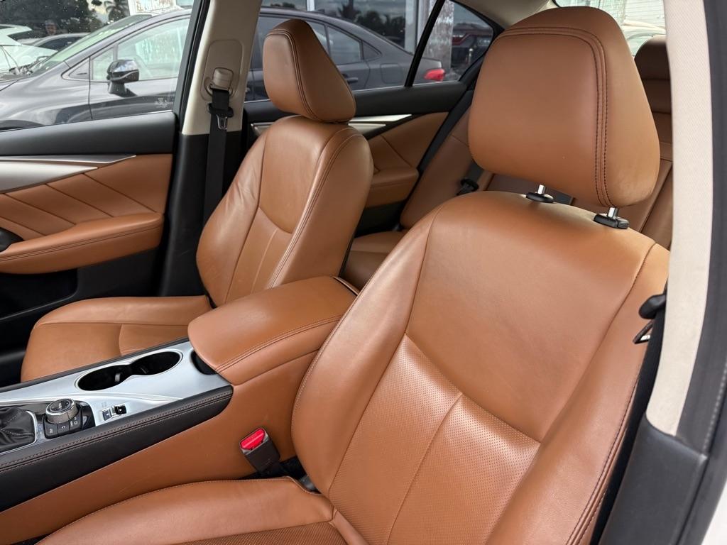 Infiniti Q50 LUXE AWD 2023