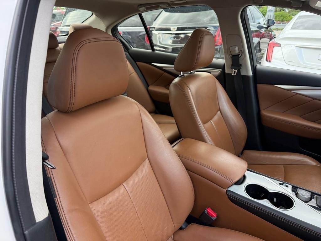 Infiniti Q50 LUXE AWD 2023