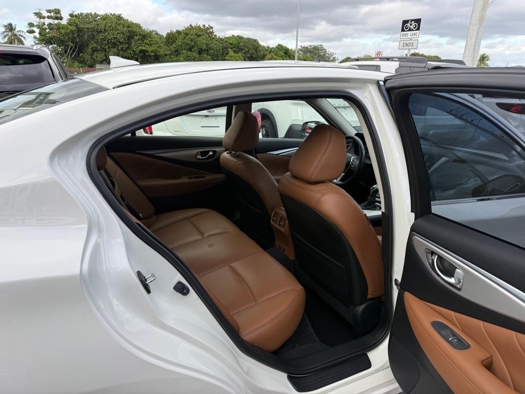 Infiniti Q50 LUXE AWD 2023