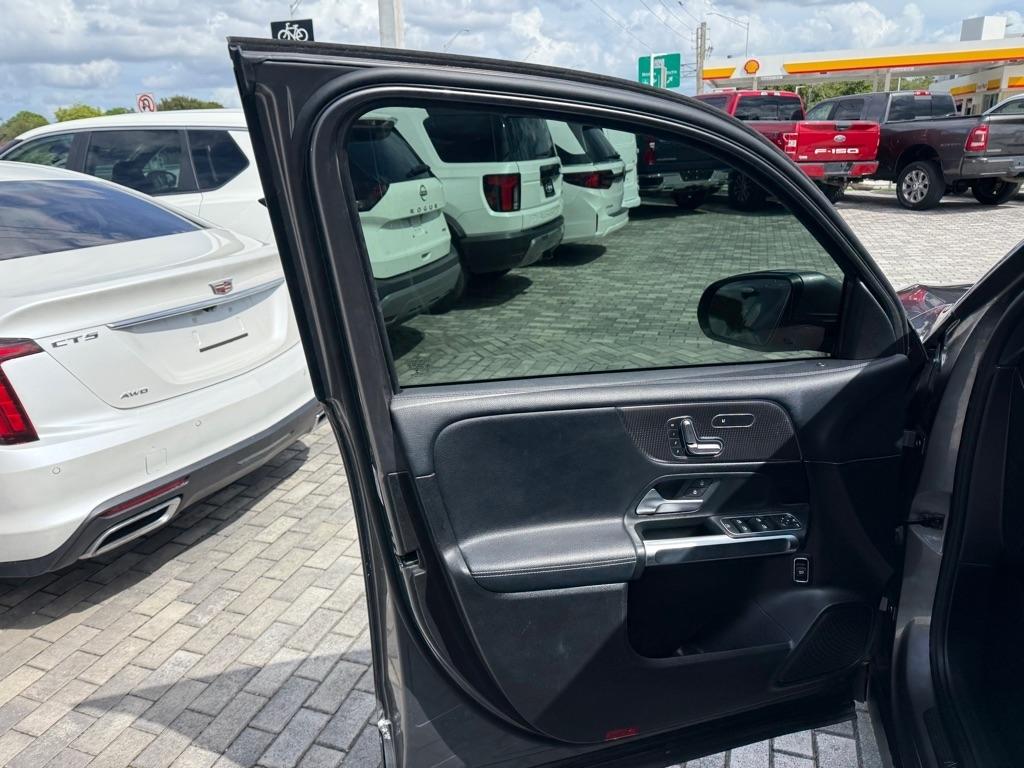 Mercedes-Benz GLB GLB 250 4MATIC SUV 2020