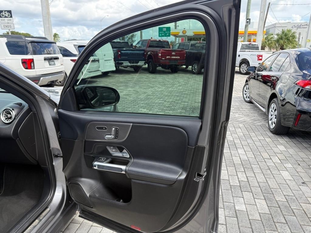 Mercedes-Benz GLB GLB 250 4MATIC SUV 2020